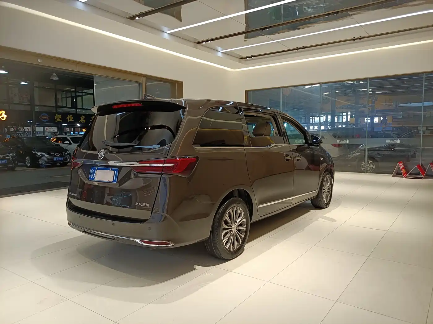 Buick GL8 2020 Model Land Business Class 652T Luxury фото 6