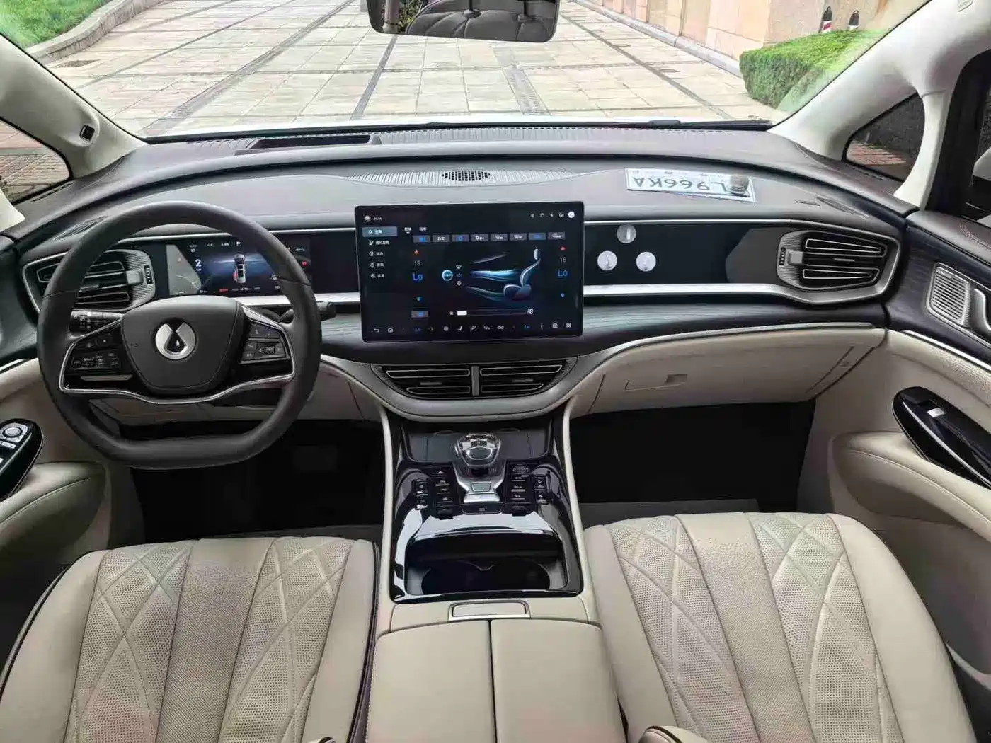 Denza D9 2025 2024 DM-i 980 AWD Flagship