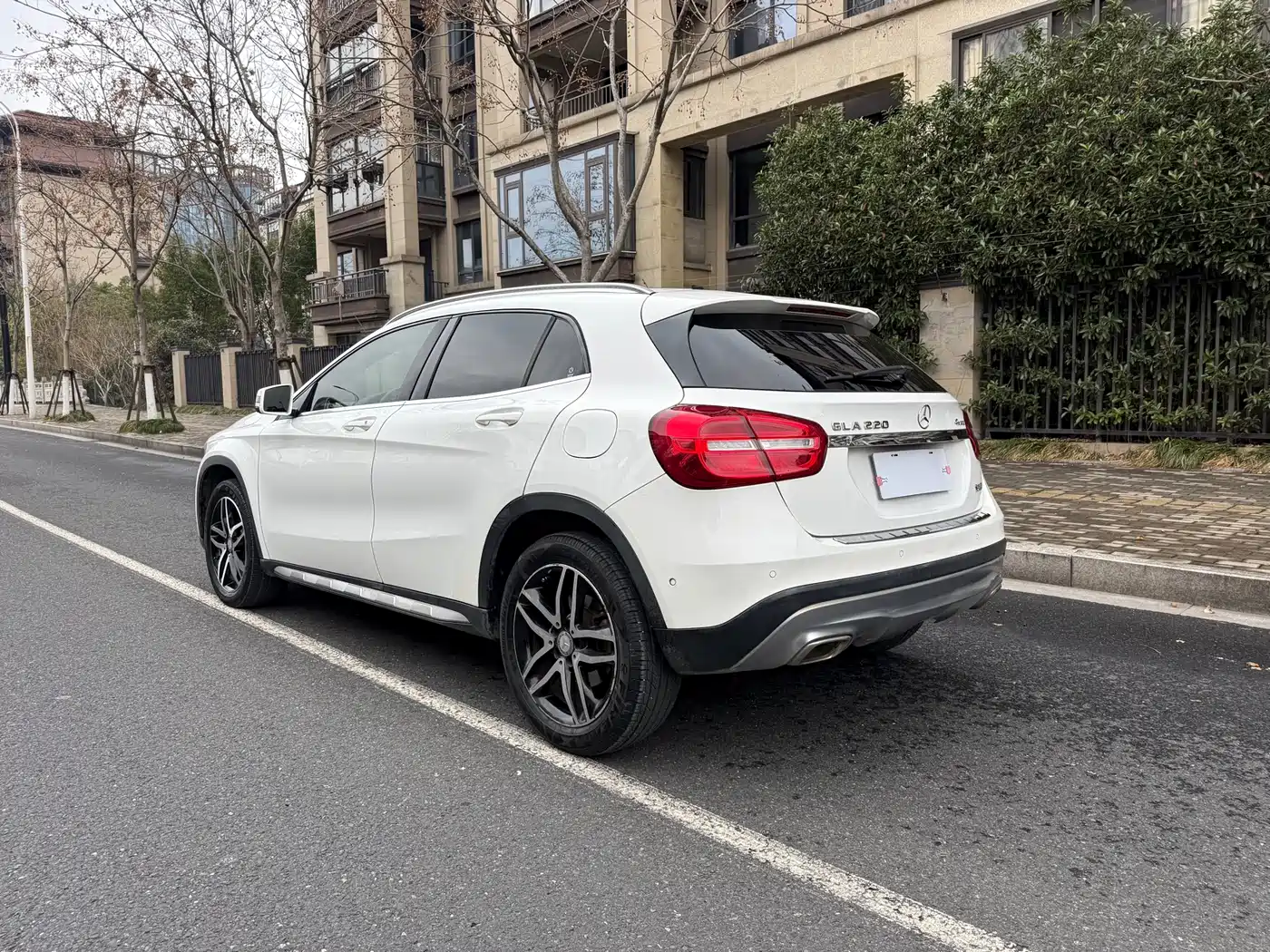 Mercedes-Benz GLA 2017 GLA 220 4MATIC Fashion фото 9