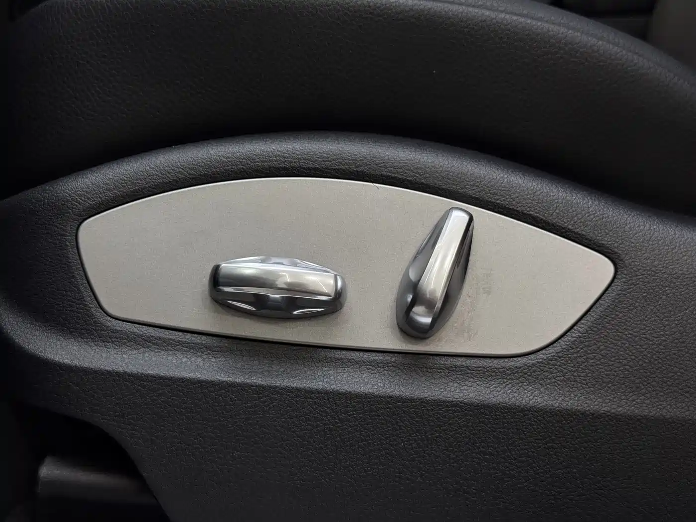 Porsche Macan 2017 Macan 2.0T фото 24