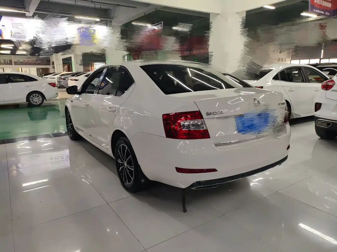 Škoda Octavia 2017 1.6L Automatic Smart Edition фото 3