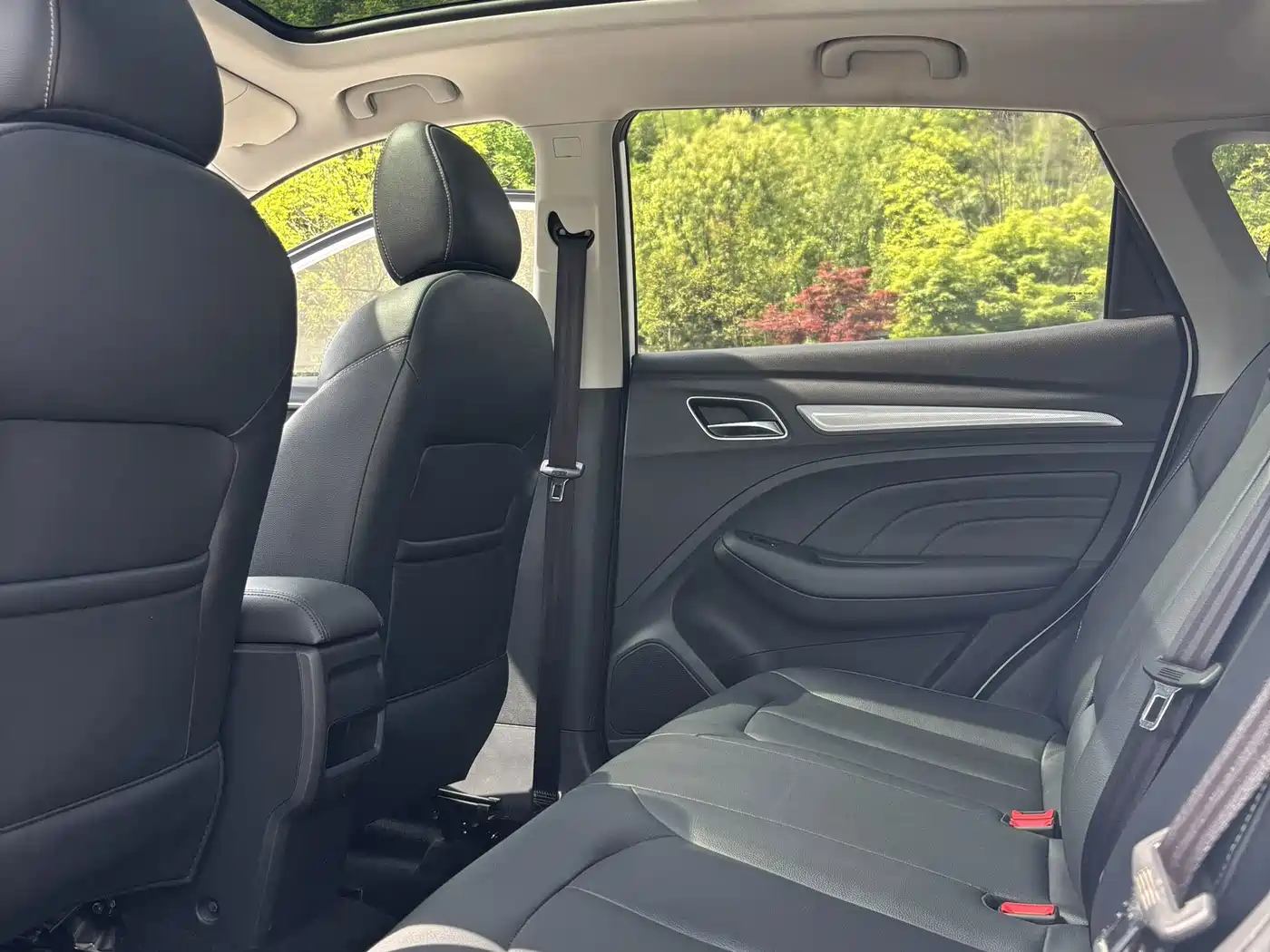 Roewe RX3 2020 2020 1.6L CVT 4G Ultra Comfort Flagship