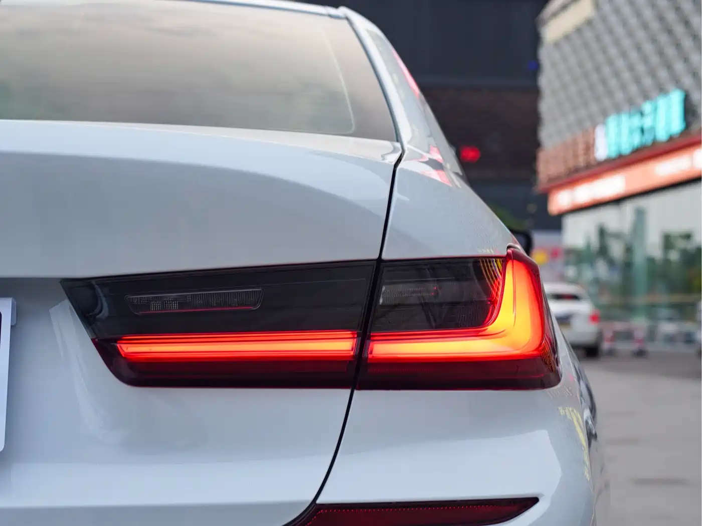BMW 3 Series 2021 325Li M Sport Package фото 6