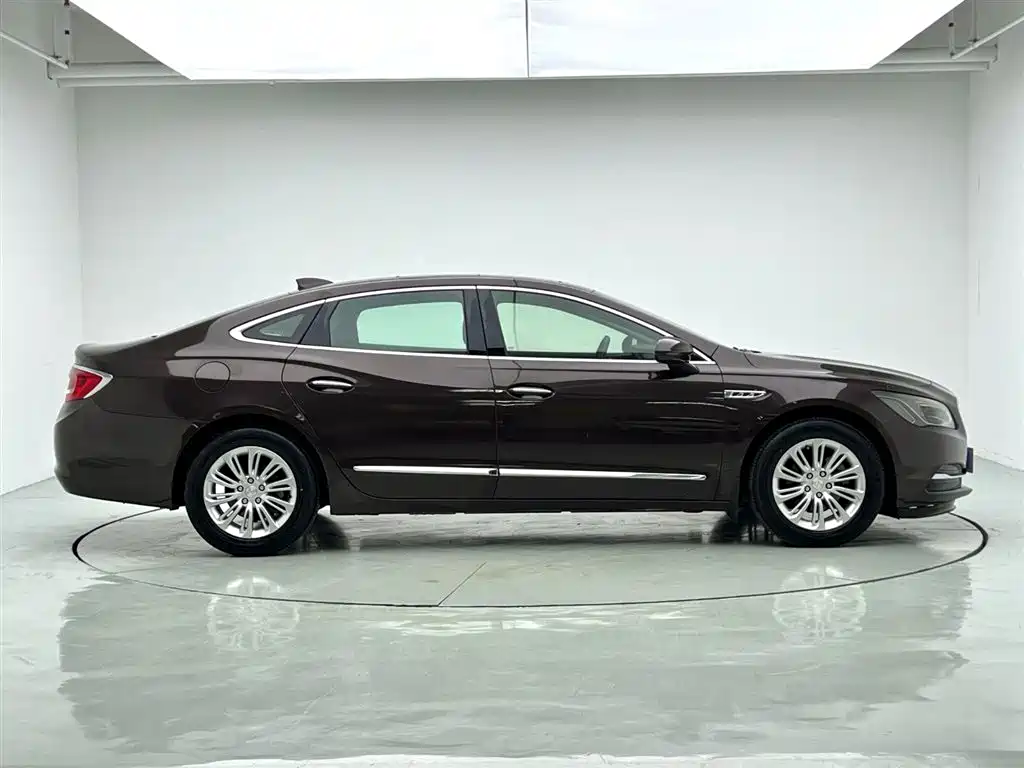 Buick LaCrosse 2018 Model 20T Elite Edition фото 4