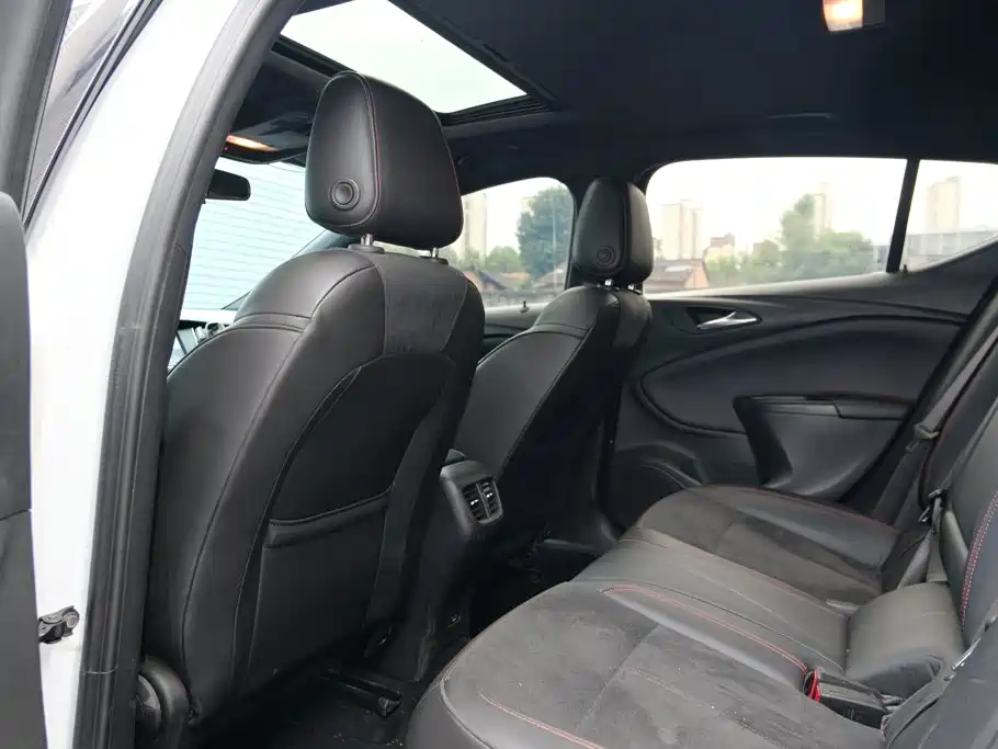 Photo 14 - Buick Verano