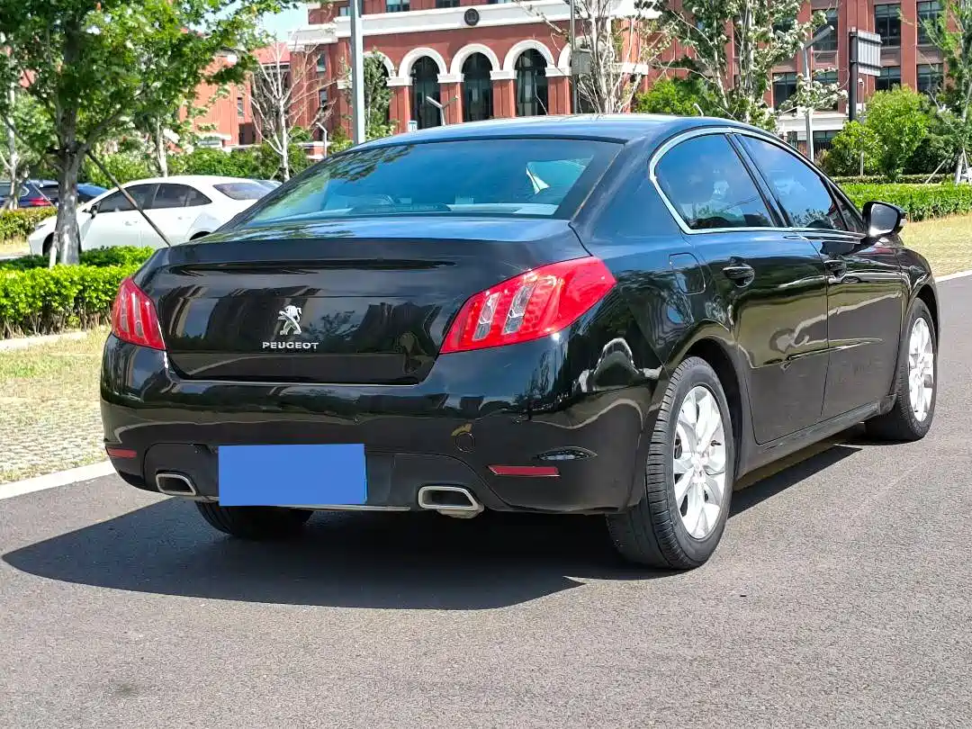 Peugeot 508 2012 2.3L Roland Garros Edition фото 4