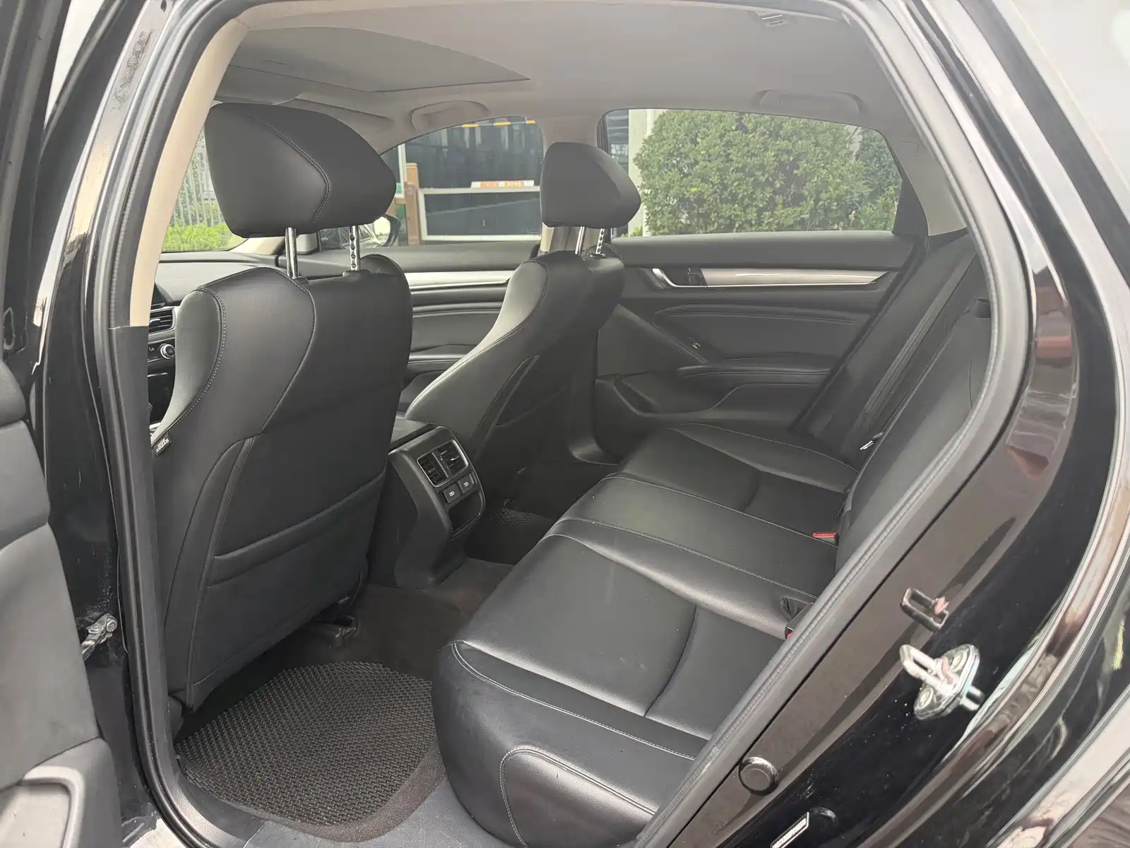 Photo 4 - Honda Accord