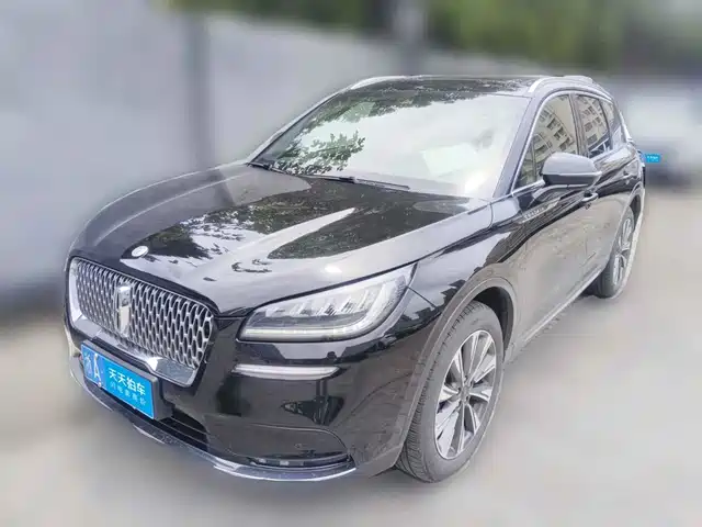 Lincoln Adventurer 2022