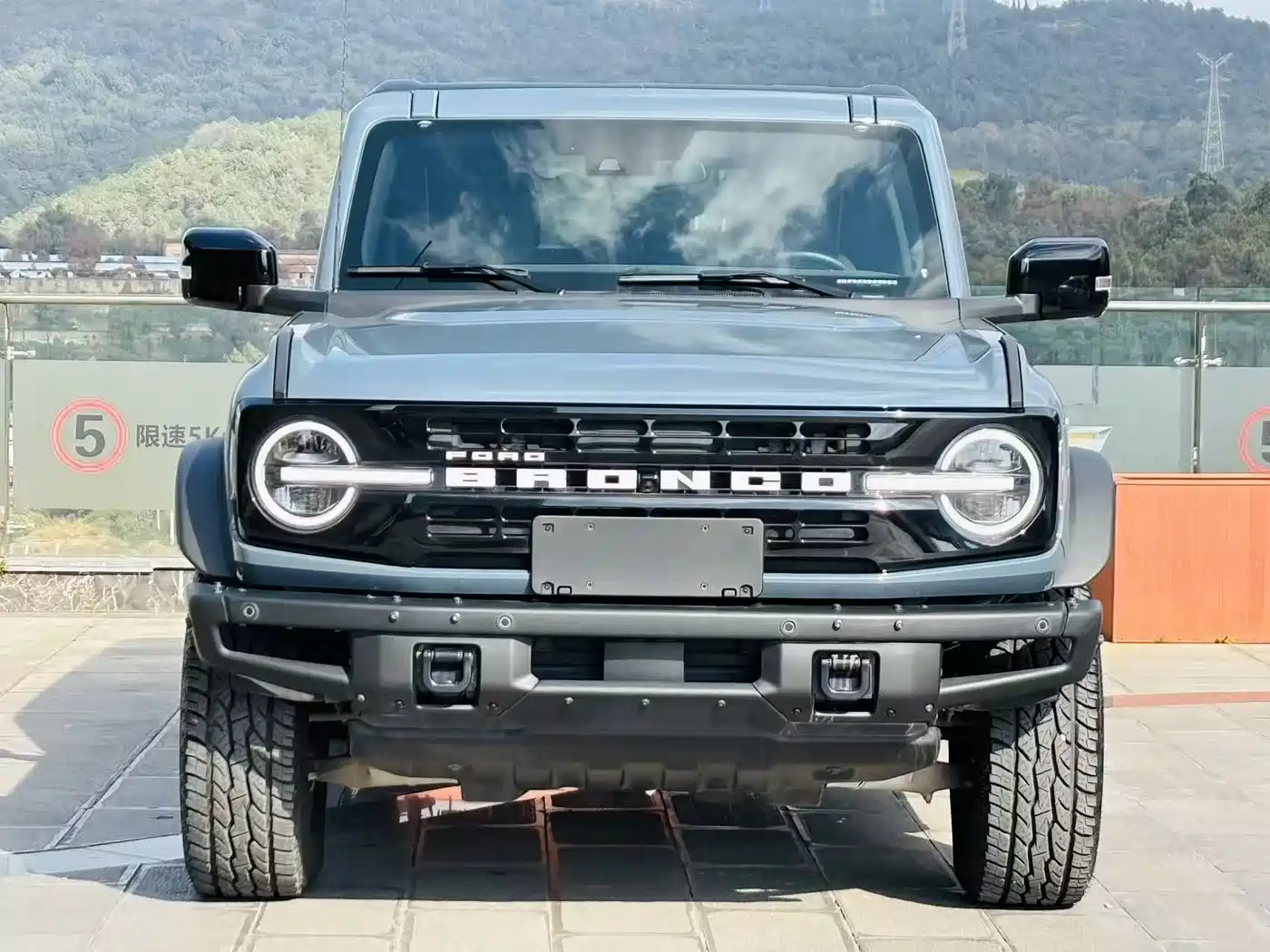 Ford Bronco 2026 2024 2.3T Black Diamond