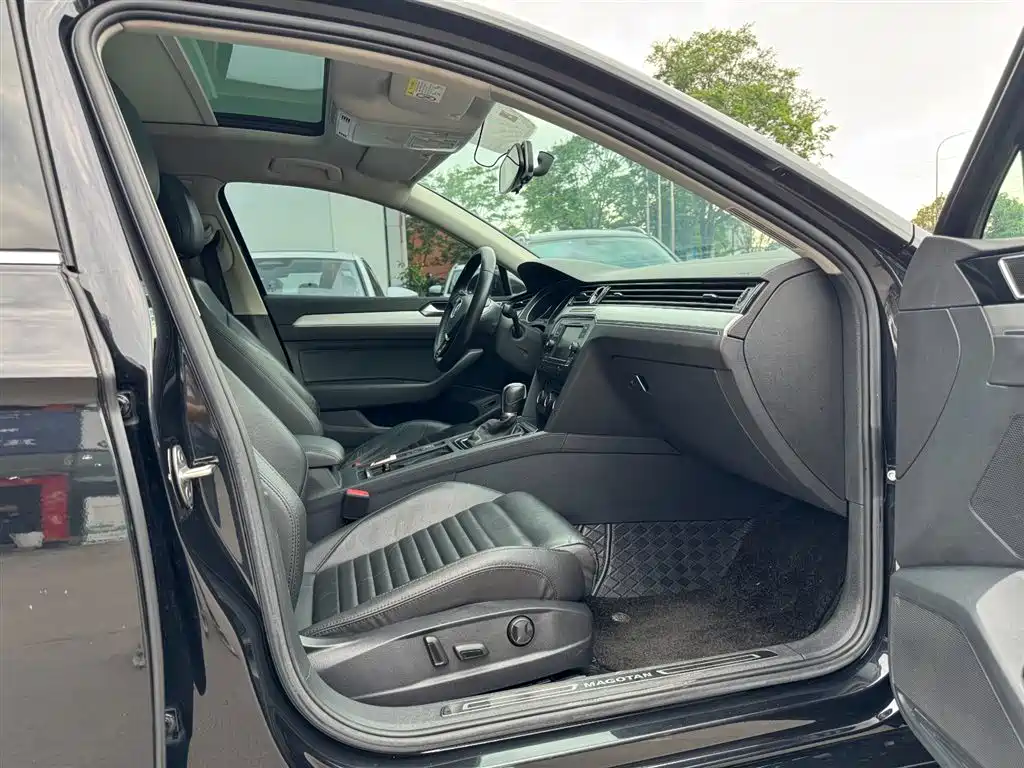 Volkswagen Magotan 2019 280TSI DSG Leading China V фото 7