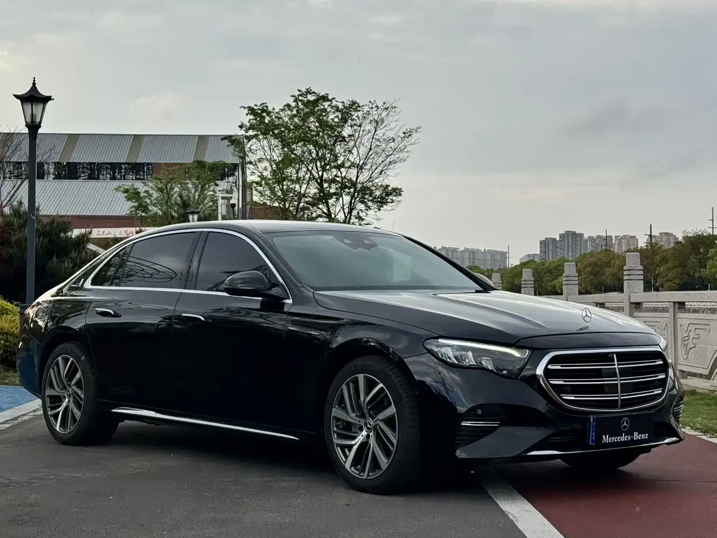 Mercedes-Benz E-Class 2024 E 300 L Fashion