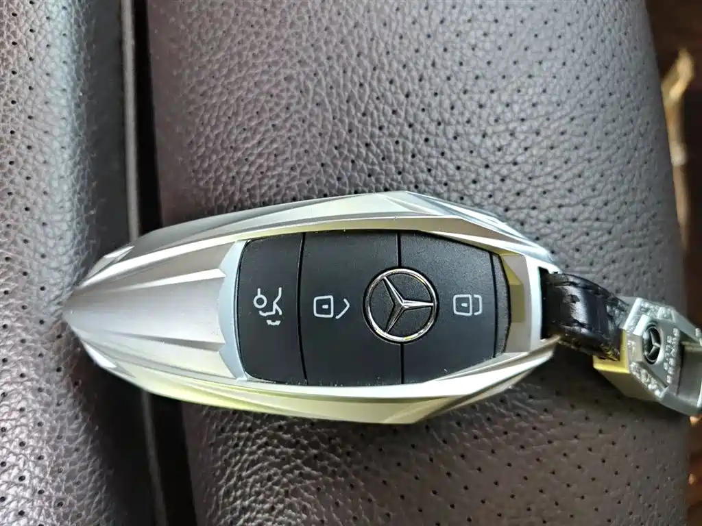 Mercedes-Benz GLC 2022 Facelift GLC 300 L 4MATIC Dynamic Collector's Edition фото 12