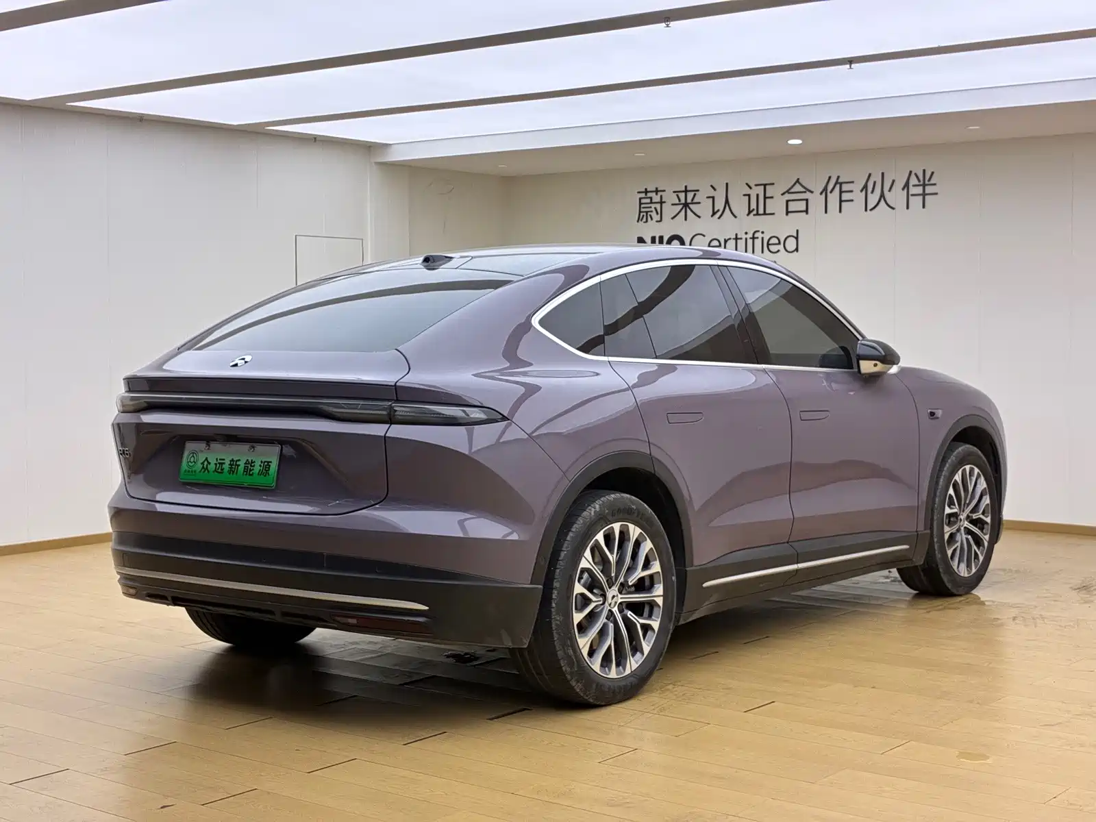 Фото 8 - NIO EC6