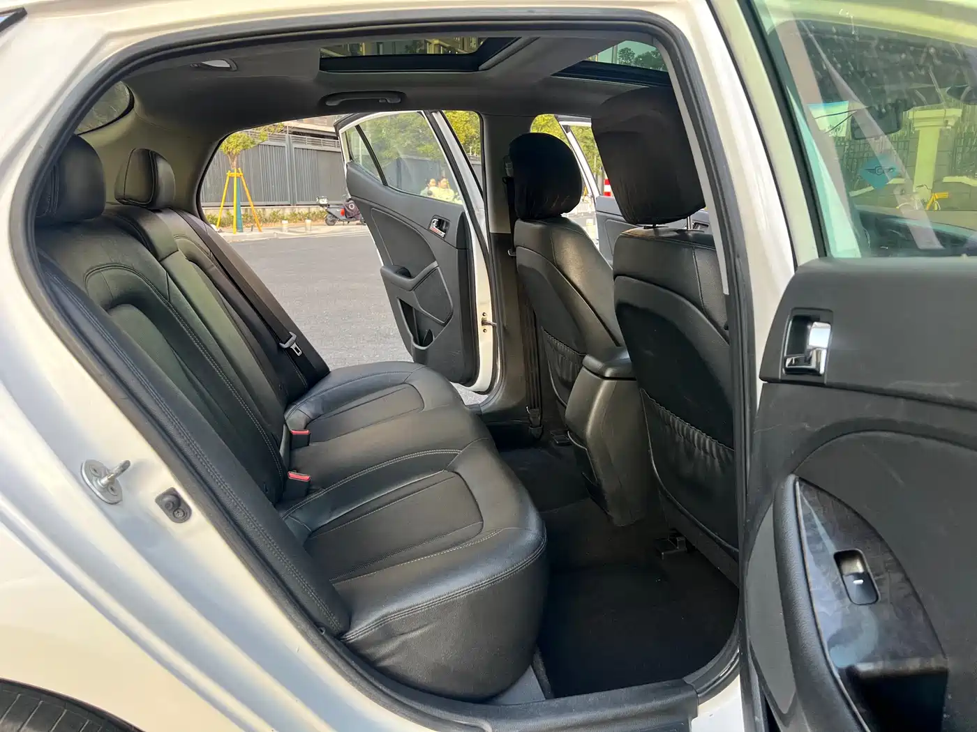 Kia K5 2012 2.0L Automatic DLX фото 14