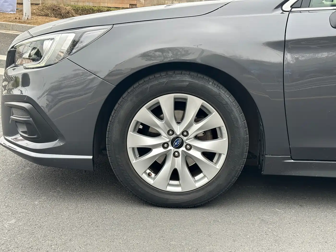Subaru Legacy 2020 2.5i AWD Style Edition фото 7
