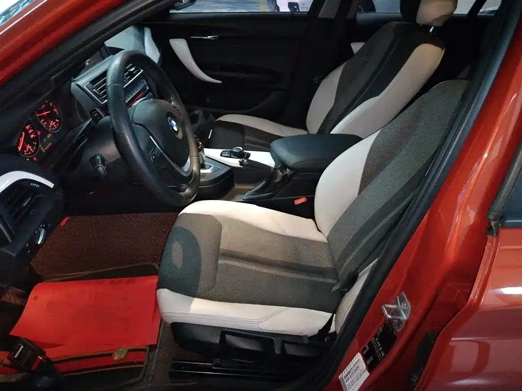 BMW 1 Series (Import) 2016 118i Urban Design Package фото 12