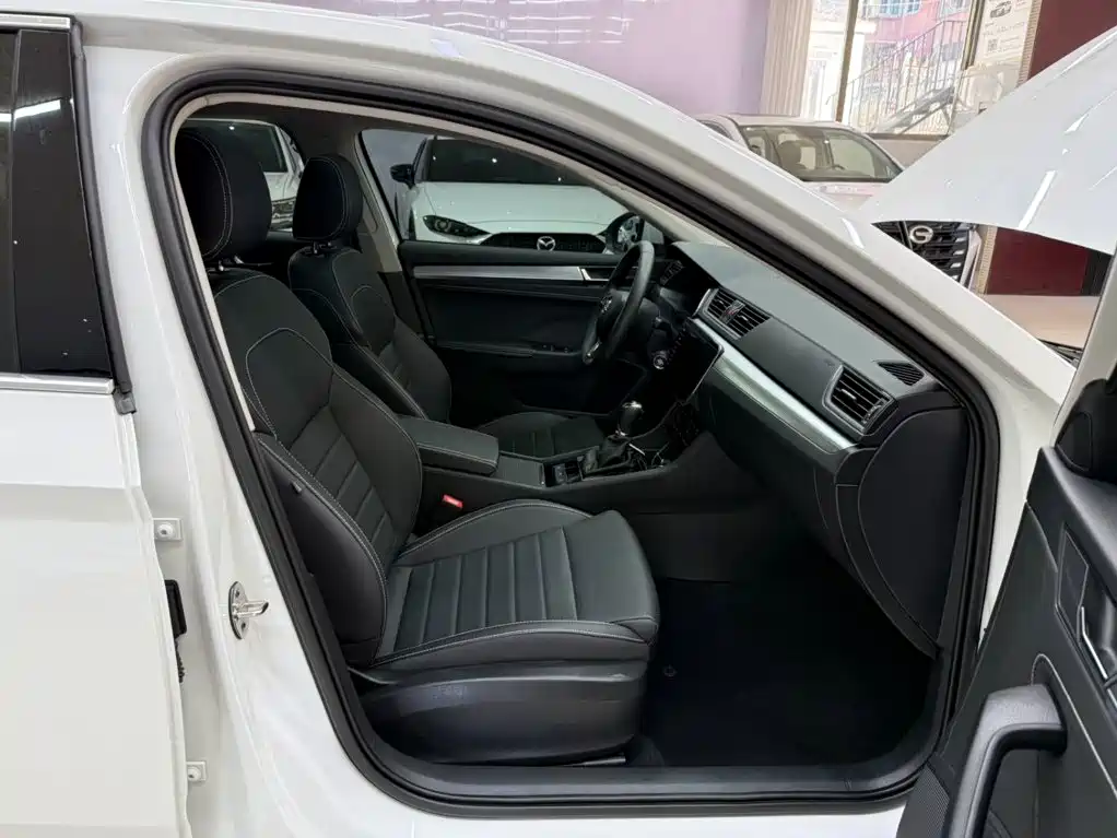 Škoda Superb 2024 2023 Facelift TSI280 DSG Premium Edition