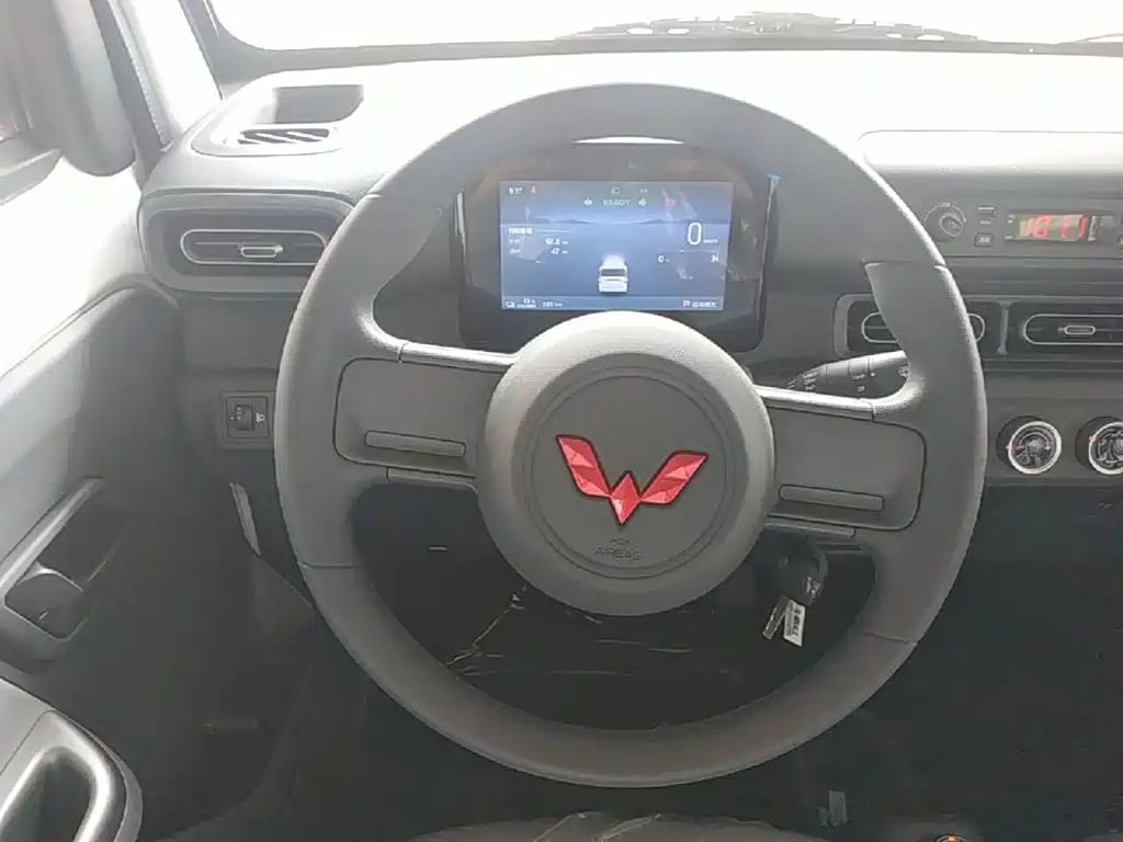 Wuling Motors Wuling Zhiguang NEV 2026 2025 Model 305km Base Version