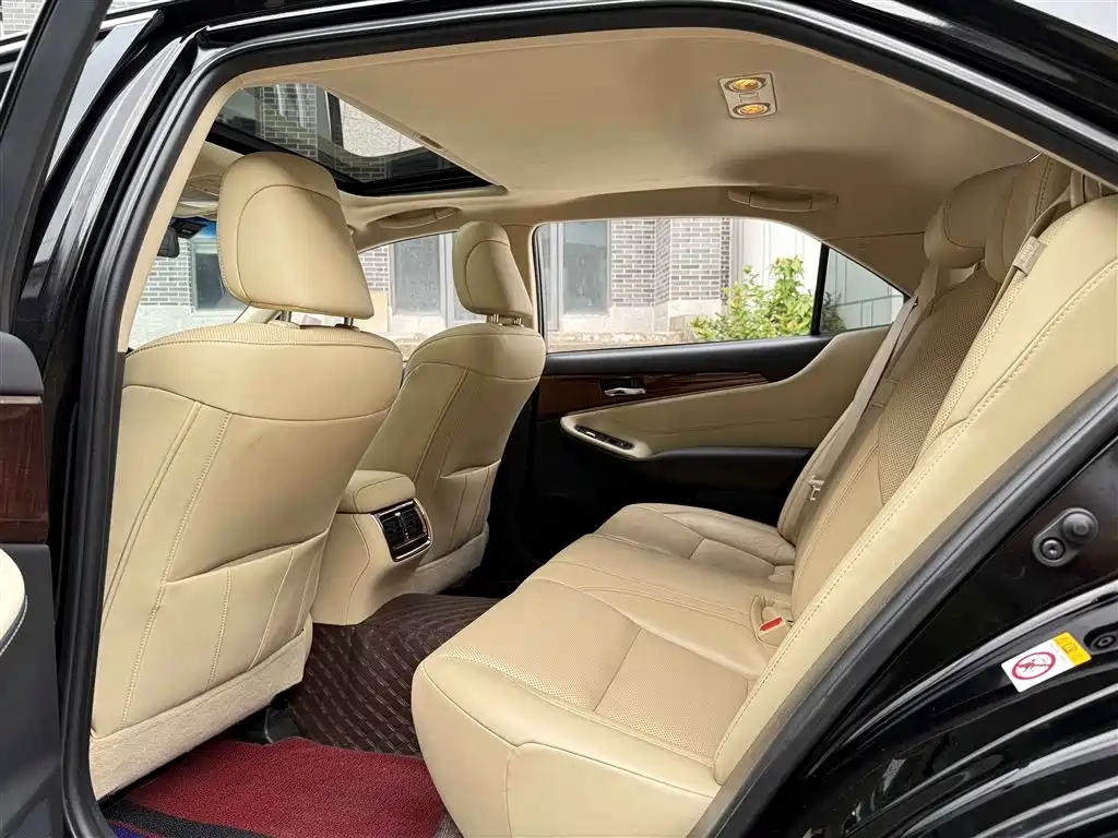Toyota Crown 2015 2.0T Fashion фото 6