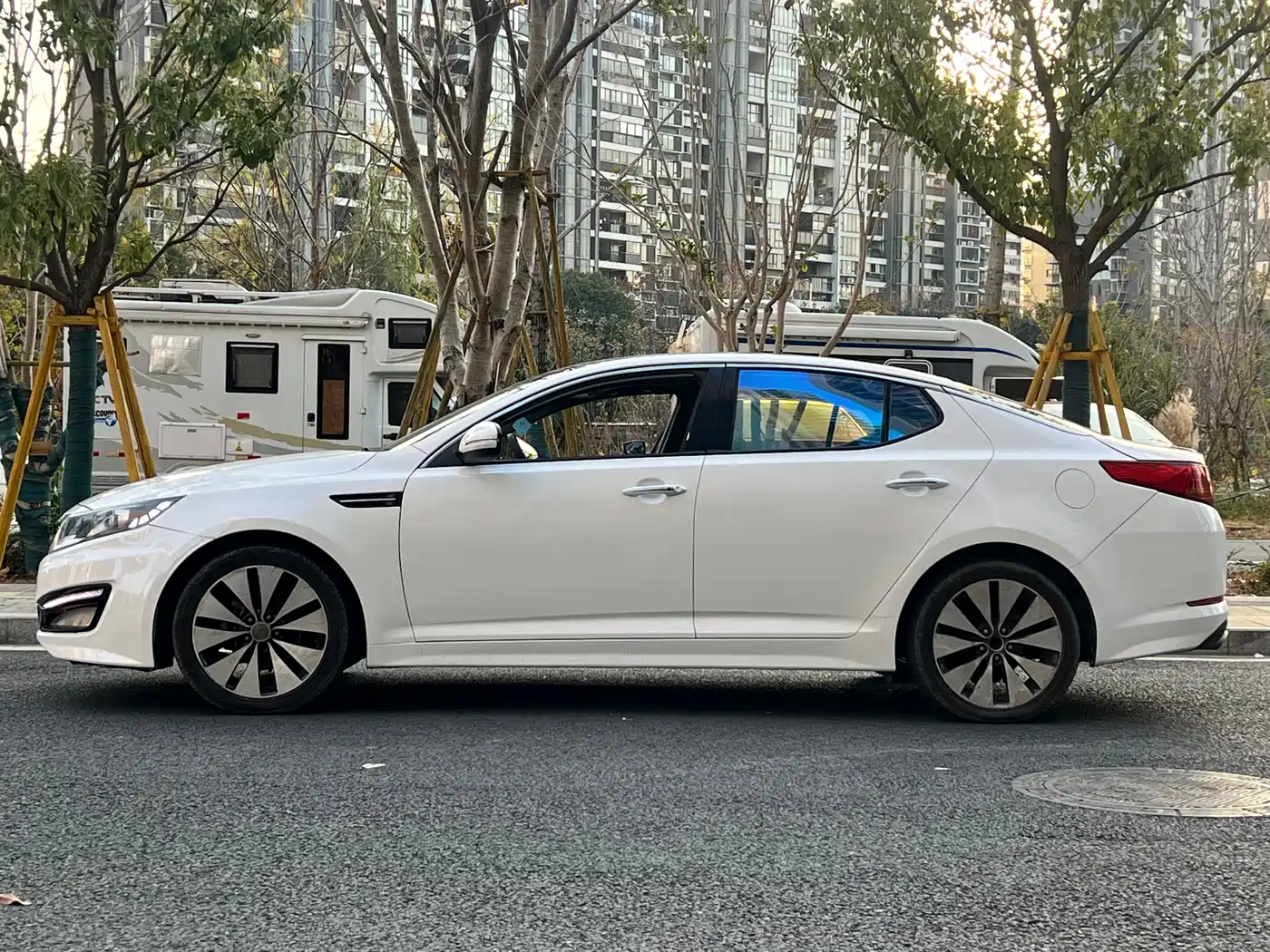 Kia K5 2012 2.0L Automatic DLX фото 8