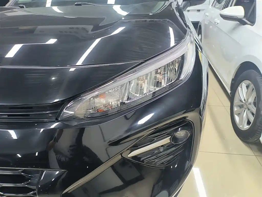 Toyota Wildlander 2022 2.0L CVT FWD Luxury PLUS Edition фото 24
