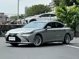 Фото 1 - Lexus ES
