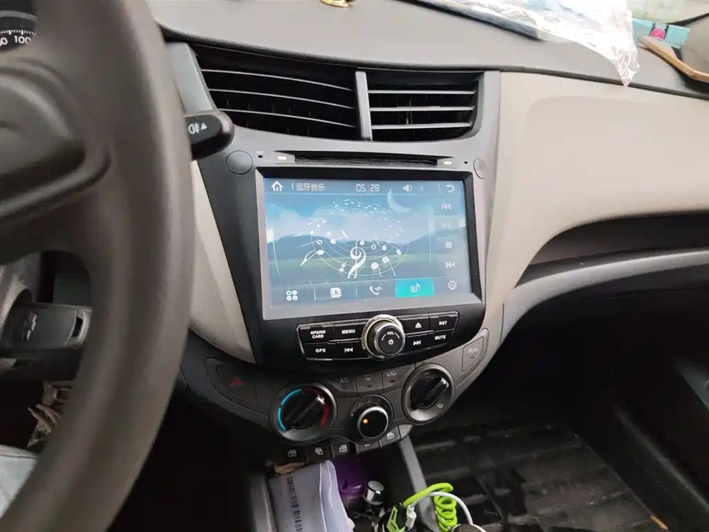 Chevrolet Sail 2015 Sail 3 1.3L AMT Ideal Edition фото 6