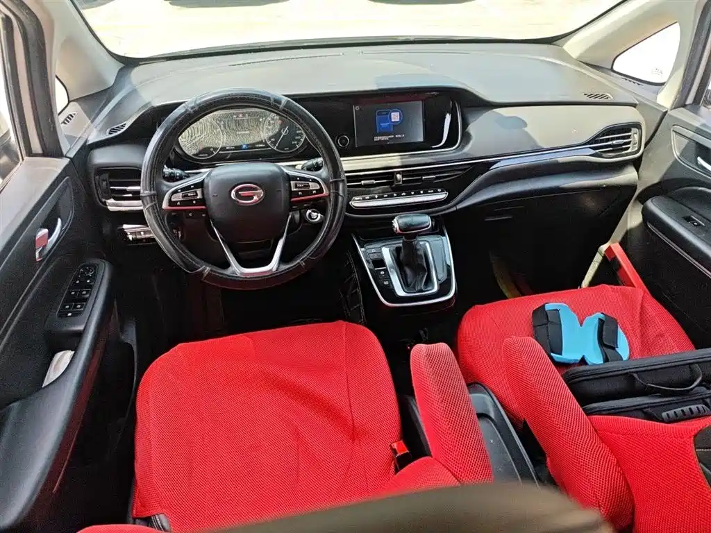 GAC Trumpchi Trumpchi M6 2021 270T DCT Luxury Edition (7-Seater) фото 13