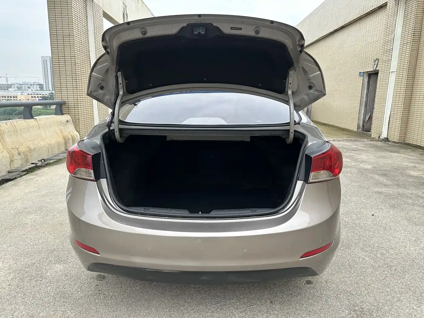 Hyundai Langdong 2015 1.6L Manual Premium фото 16