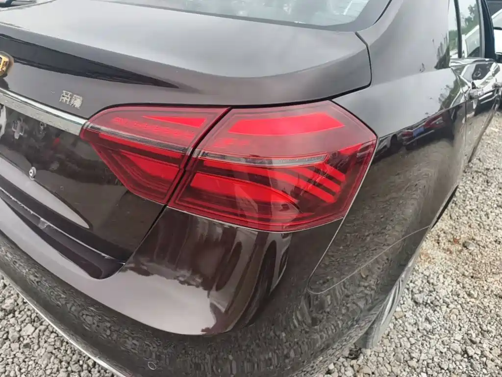 Фото 8 - Geely Emgrand