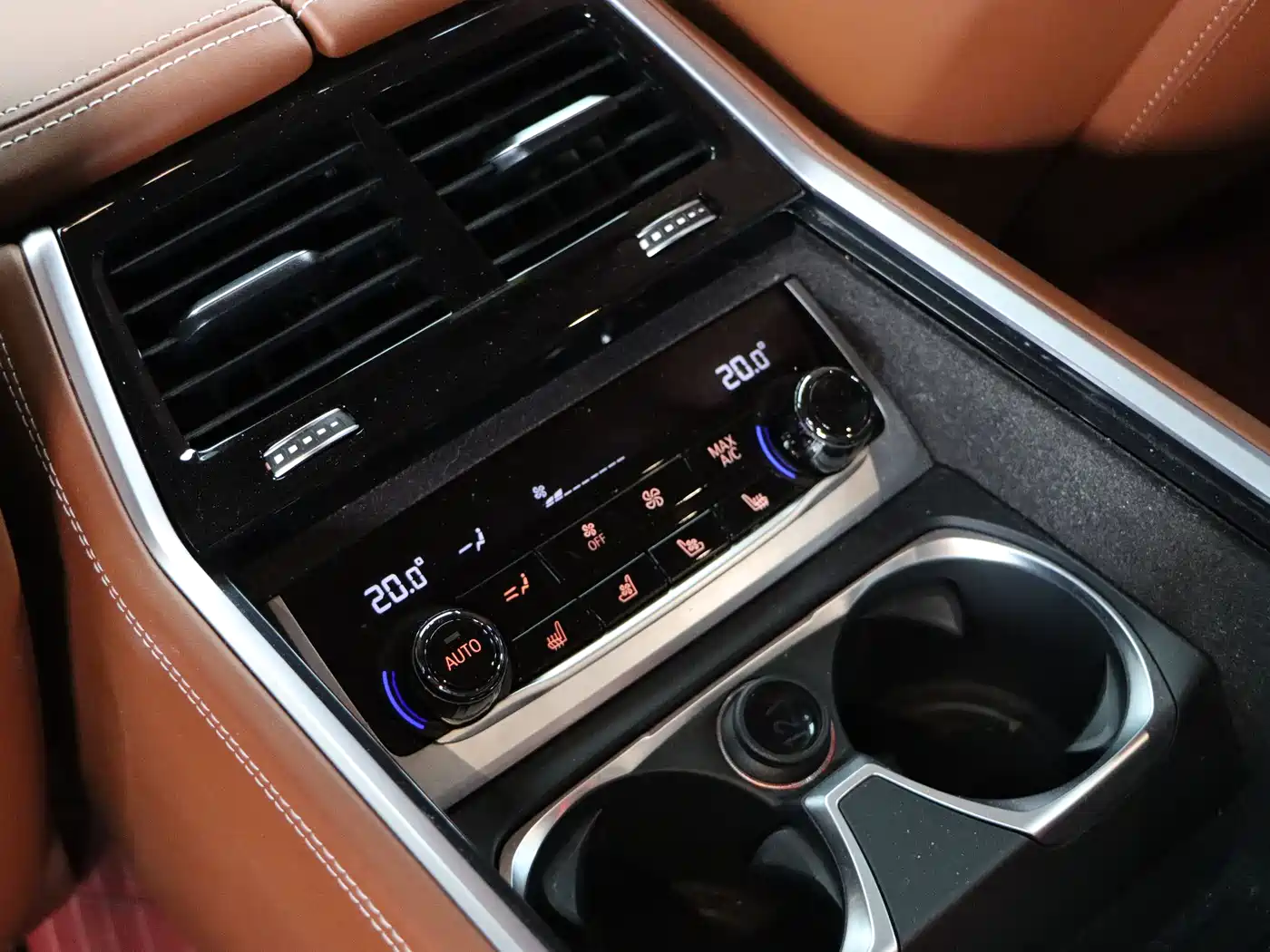 BMW 7 Series 2018 740Li xDrive Premium Type Excellence Package фото 31