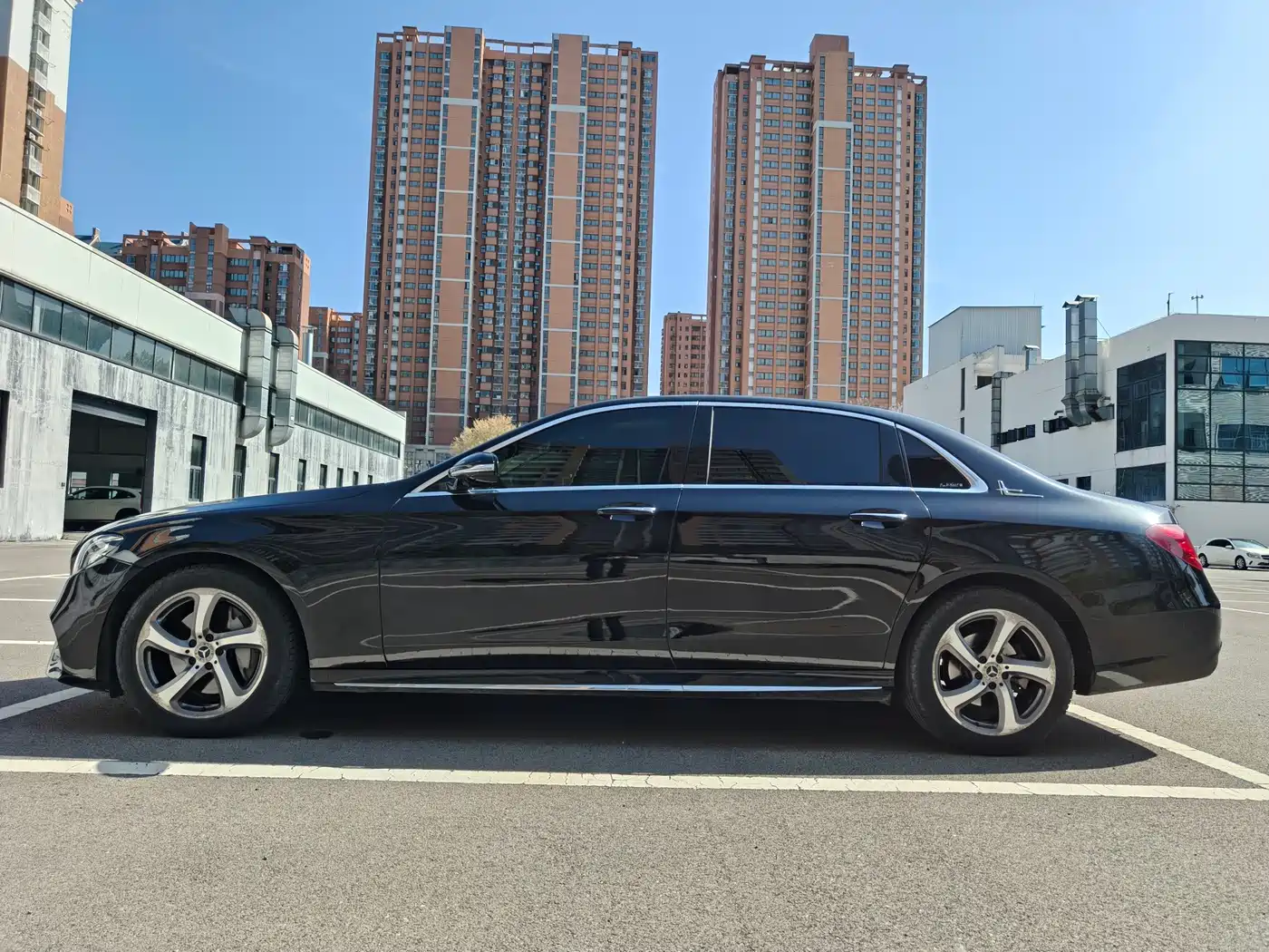 Mercedes-Benz E-Class 2019 E 300 L Sport Fashion фото 3