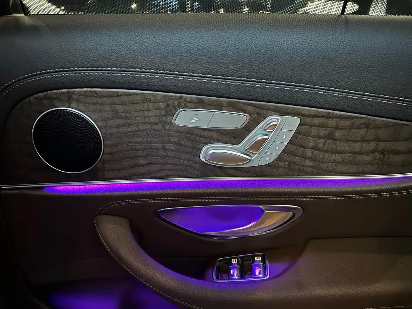 Mercedes-Benz E-Class 2019 E 300 L Luxury фото 13