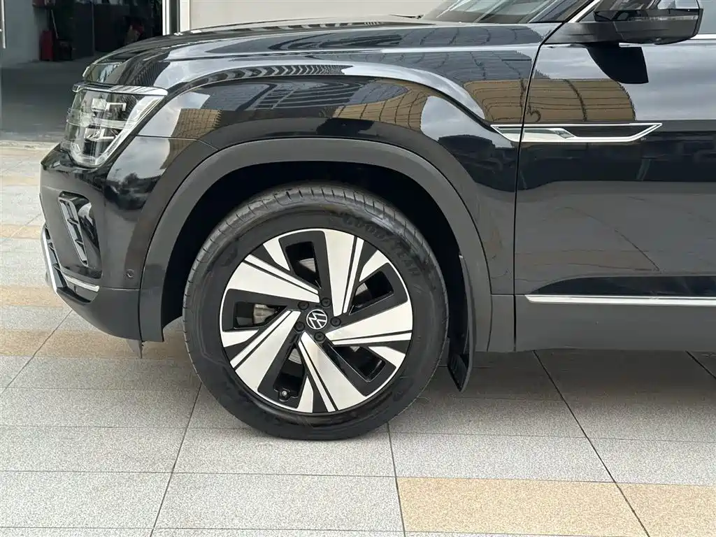 Volkswagen Teramont 2023 330TSI FWD Premium Luxury Edition фото 19