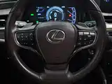 صورة 16 - Lexus ES