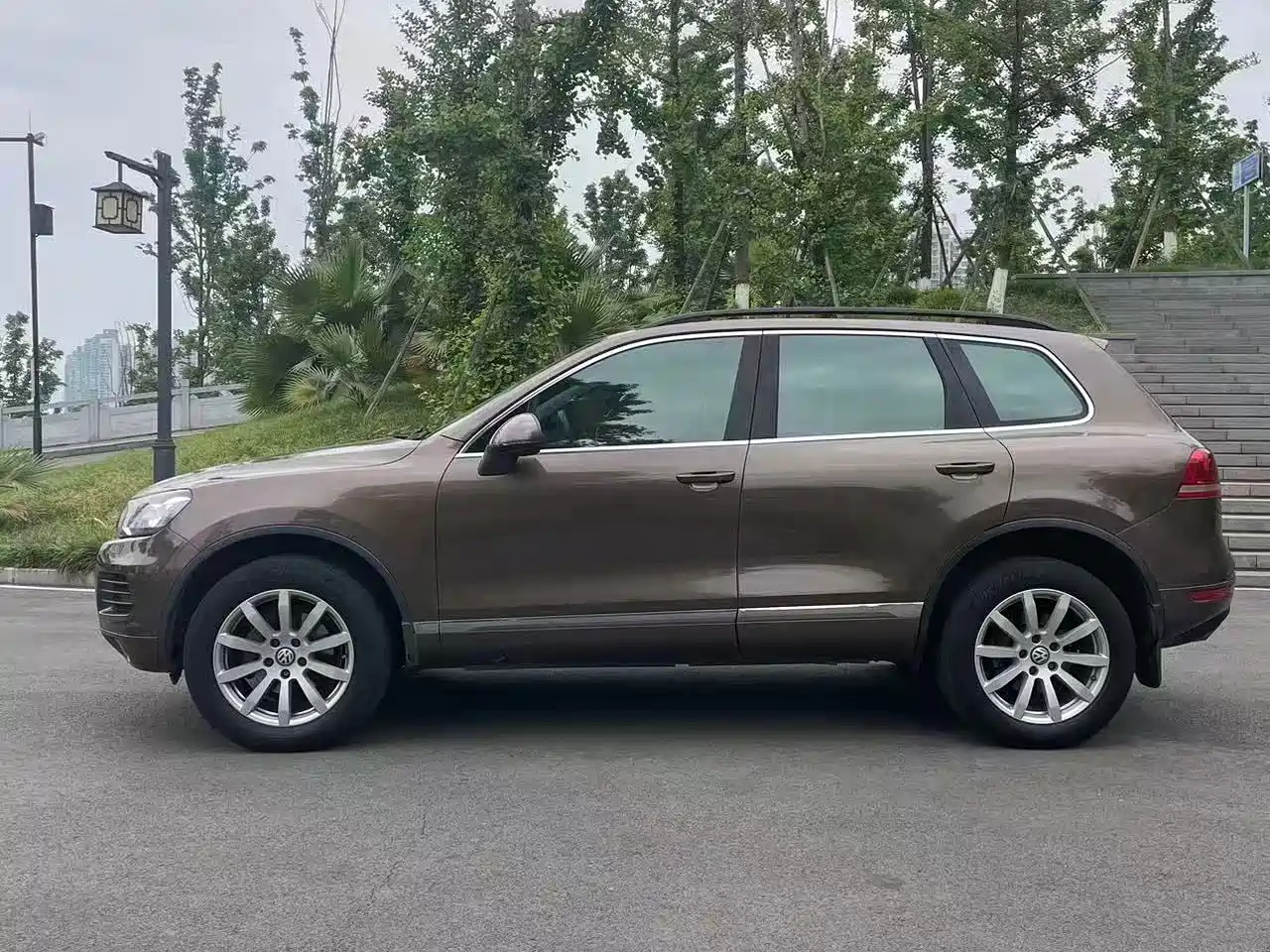 Photo 2 - Volkswagen Touareg
