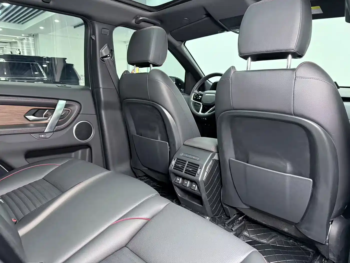 Фото 14 - Land Rover Discovery Sport