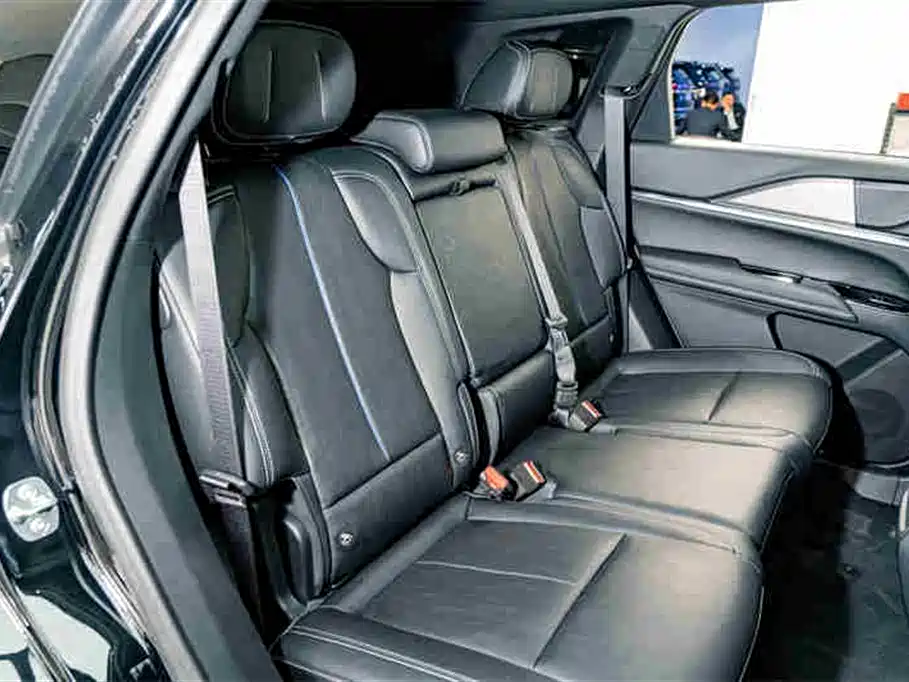 Cadillac XT5 2025 2.0T Luxury фото 22