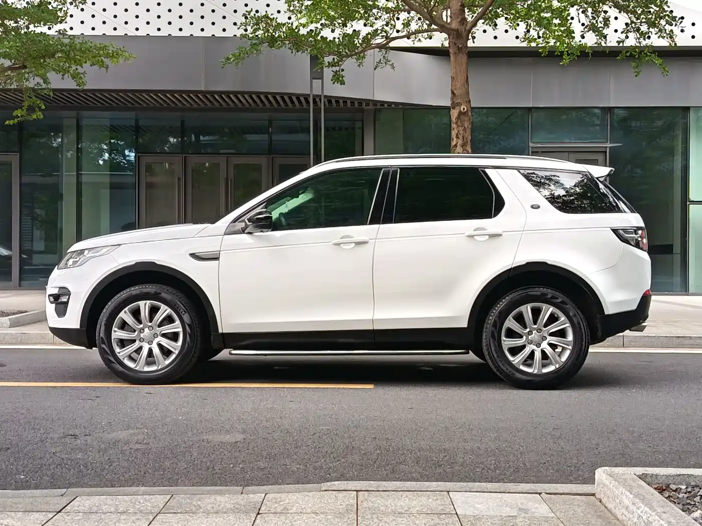 Land Rover Discovery Sport 2017 2.0T PURE фото 21