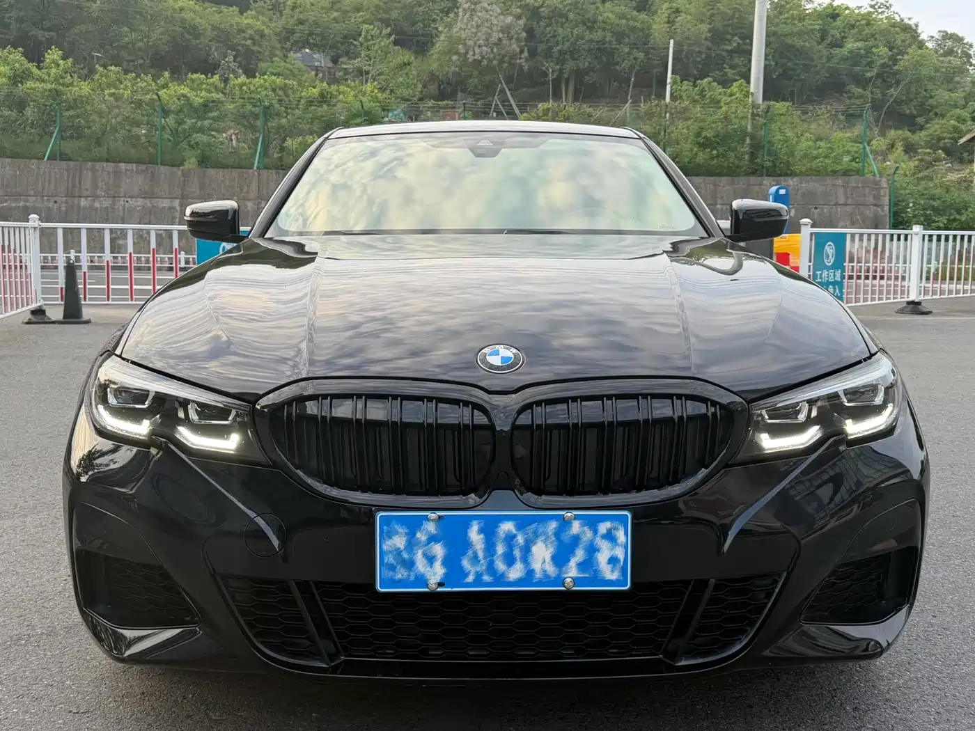 BMW 3 Series 2022 325Li M Sport Shadow Edition фото 2