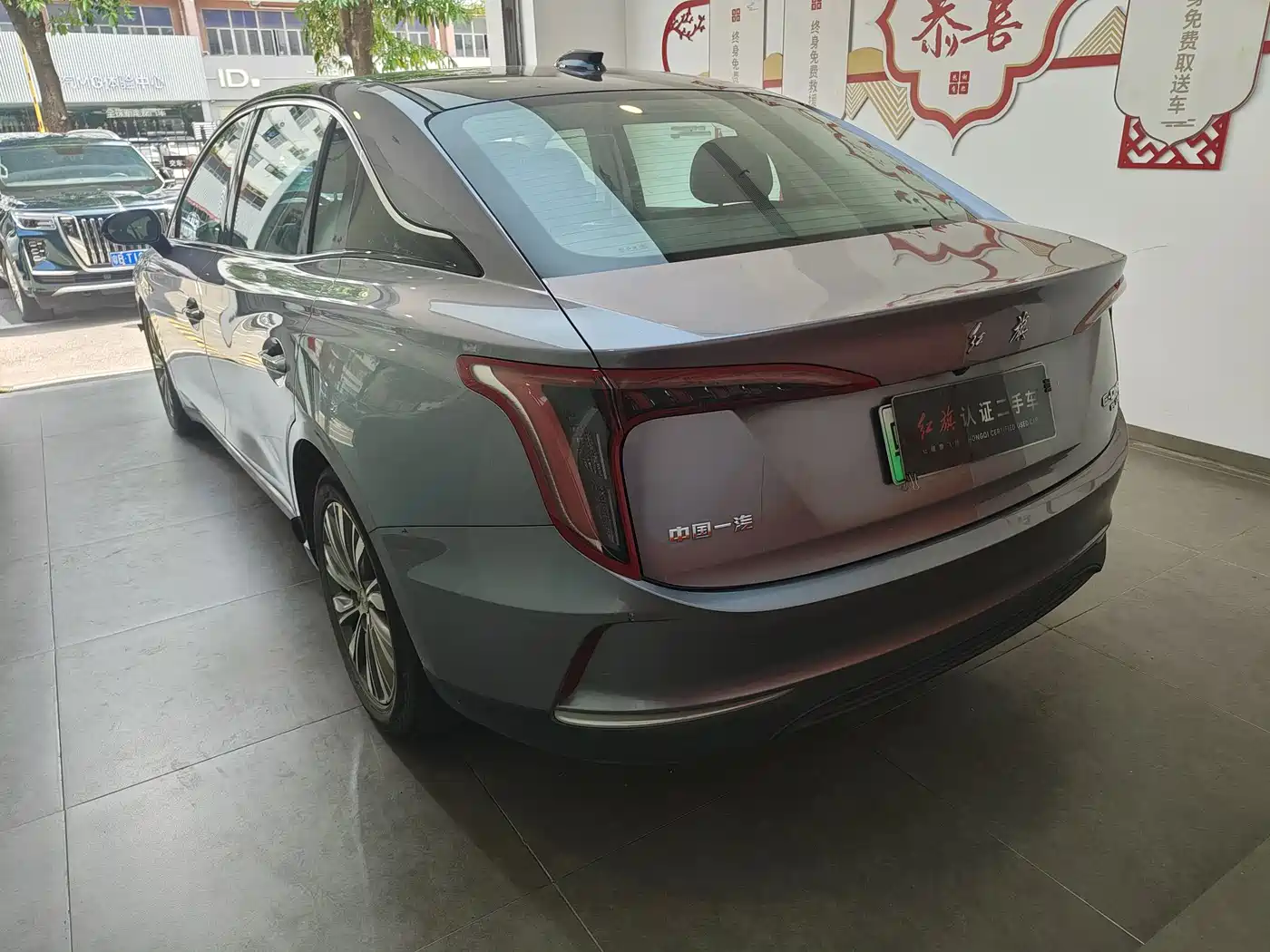 Hongqi E-QM5 2023 560km PLUS фото 7