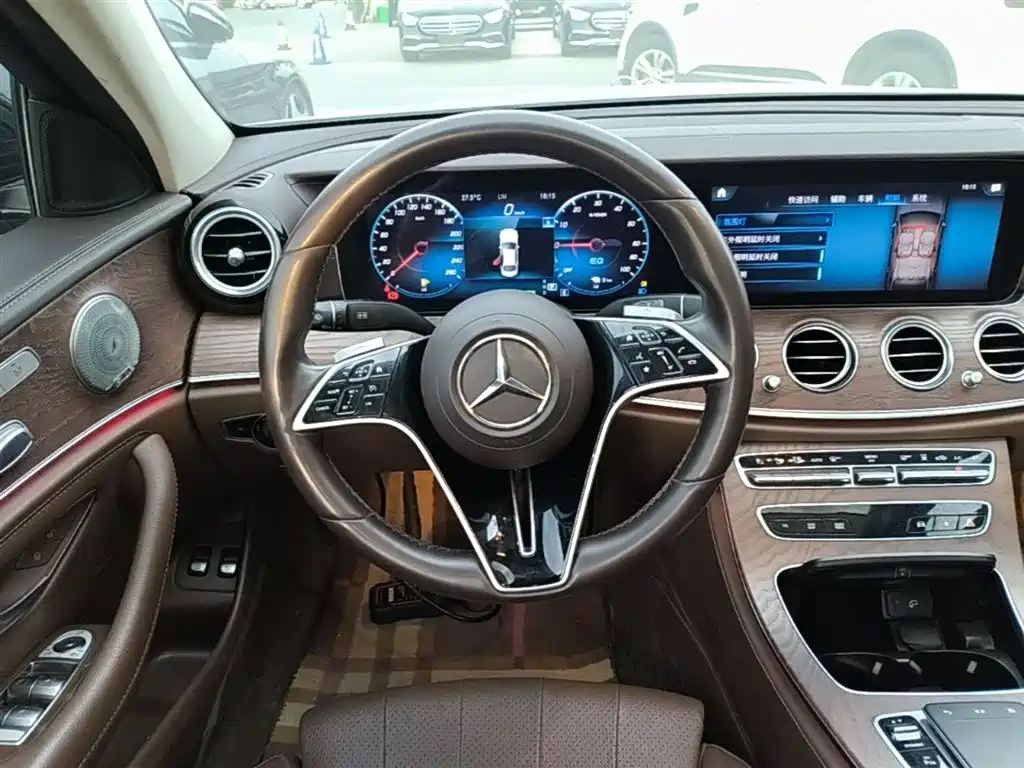 Mercedes-Benz E-Class New Energy 2022 Facelift E 350 e L Plug-in Hybrid Sedan фото 11