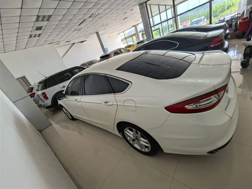 FORD MONDEO