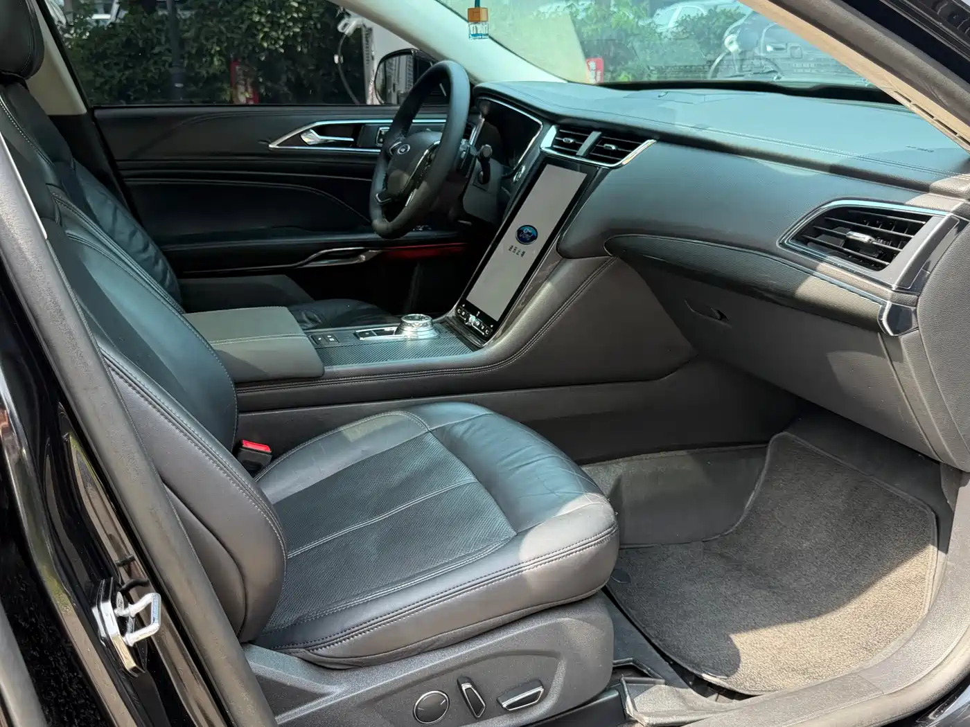 Фото 5 - Ford Taurus