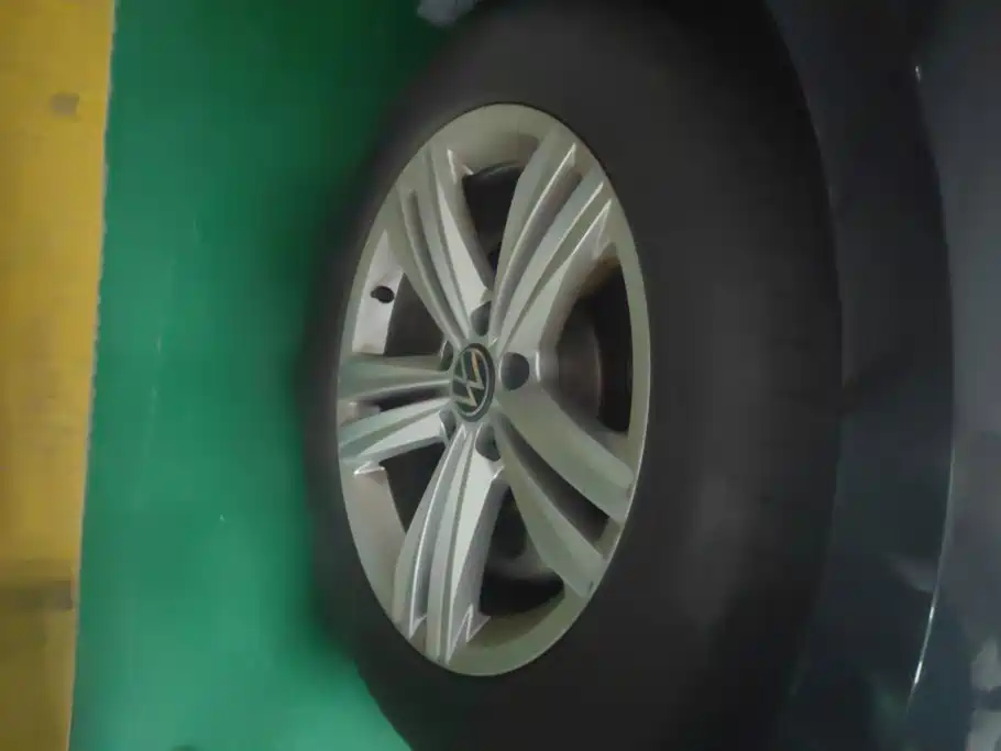 Photo 6 - Volkswagen Magotan