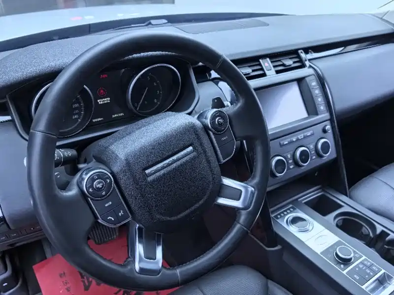Land Rover Discovery 2017 3.0 SC V6 S фото 10