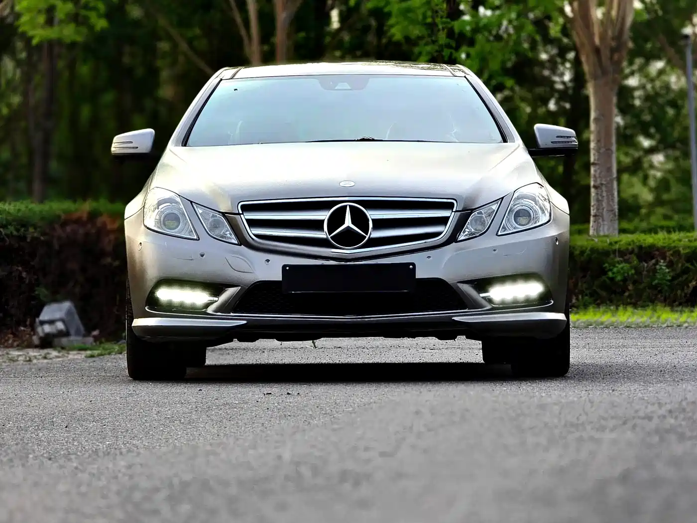 Mercedes-Benz E-Class (Import) 2012 E 200 CGI Coupe фото 2