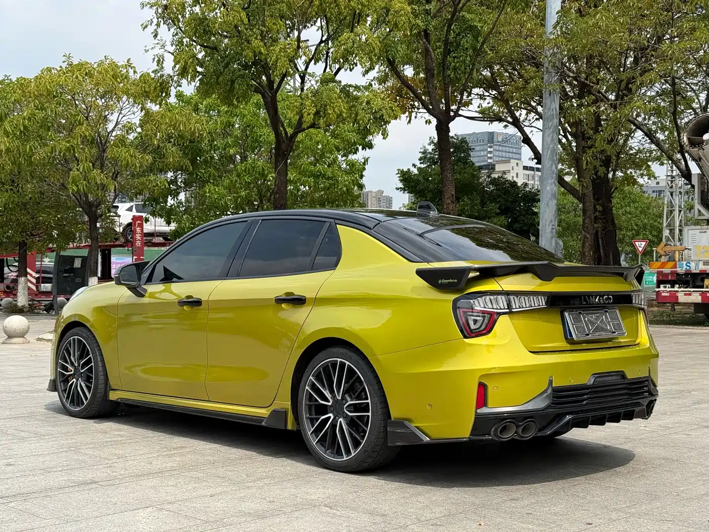 Lynk & Co 03 2021 03+ 2.0TD Auto Performance Package Edition фото 11