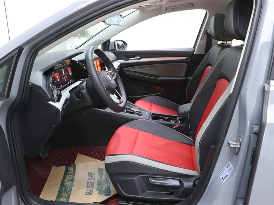 Volkswagen Golf 2023 280TSI DSG Pro фото 14