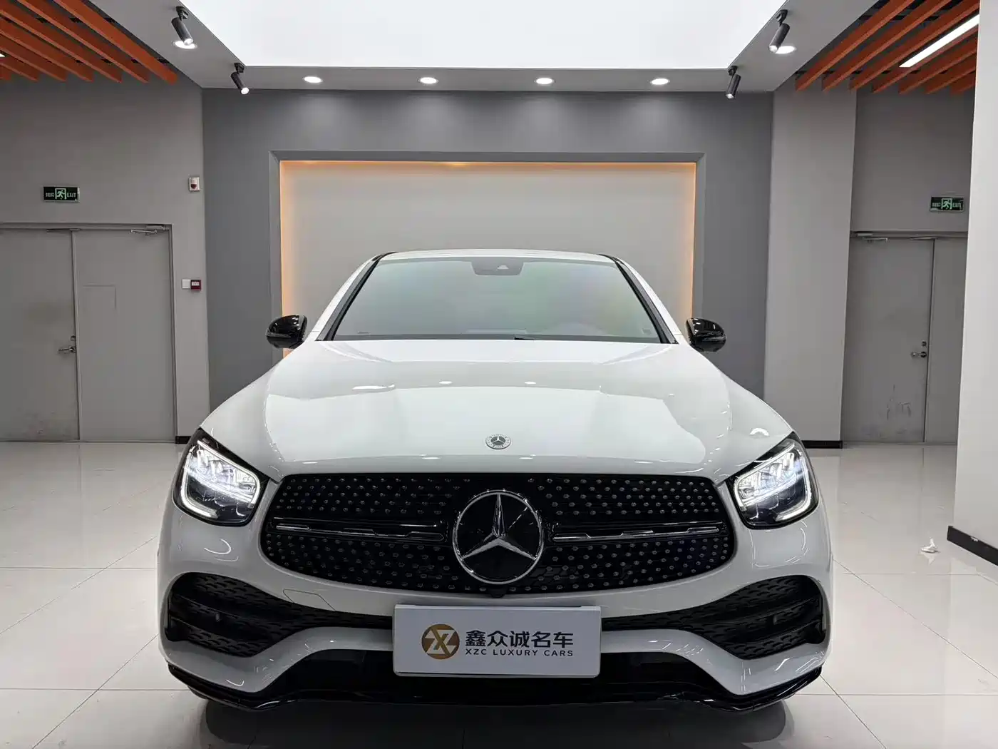 Mercedes-Benz GLC Coupe 2021 GLC 300 4MATIC Coupe SUV фото 2
